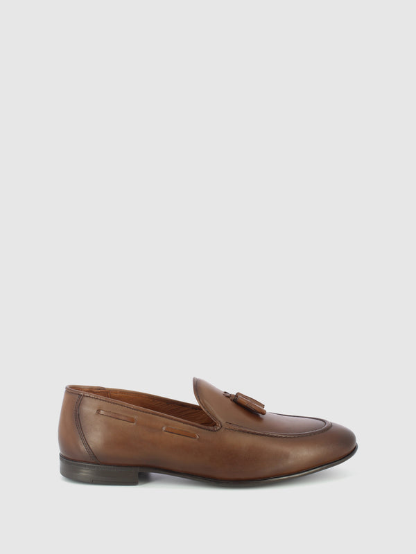 Loafers Clássicos em Castanho